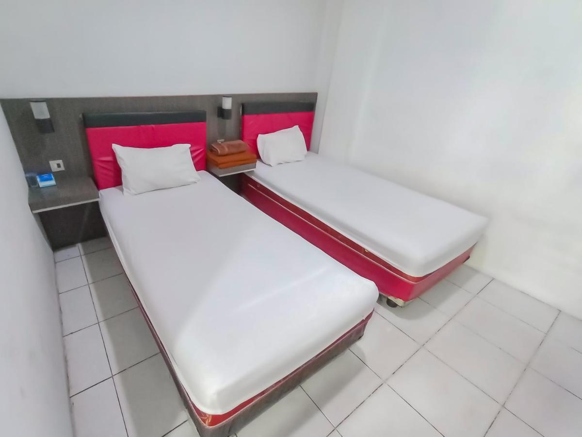 Reddoorz Syariah Near Q-Mall Banjarbaru Martapura  Exteriör bild