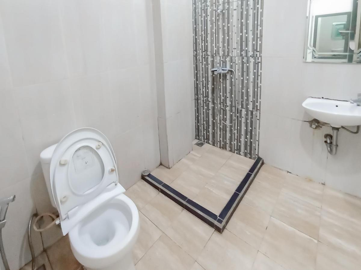 Reddoorz Syariah Near Q-Mall Banjarbaru Martapura  Exteriör bild