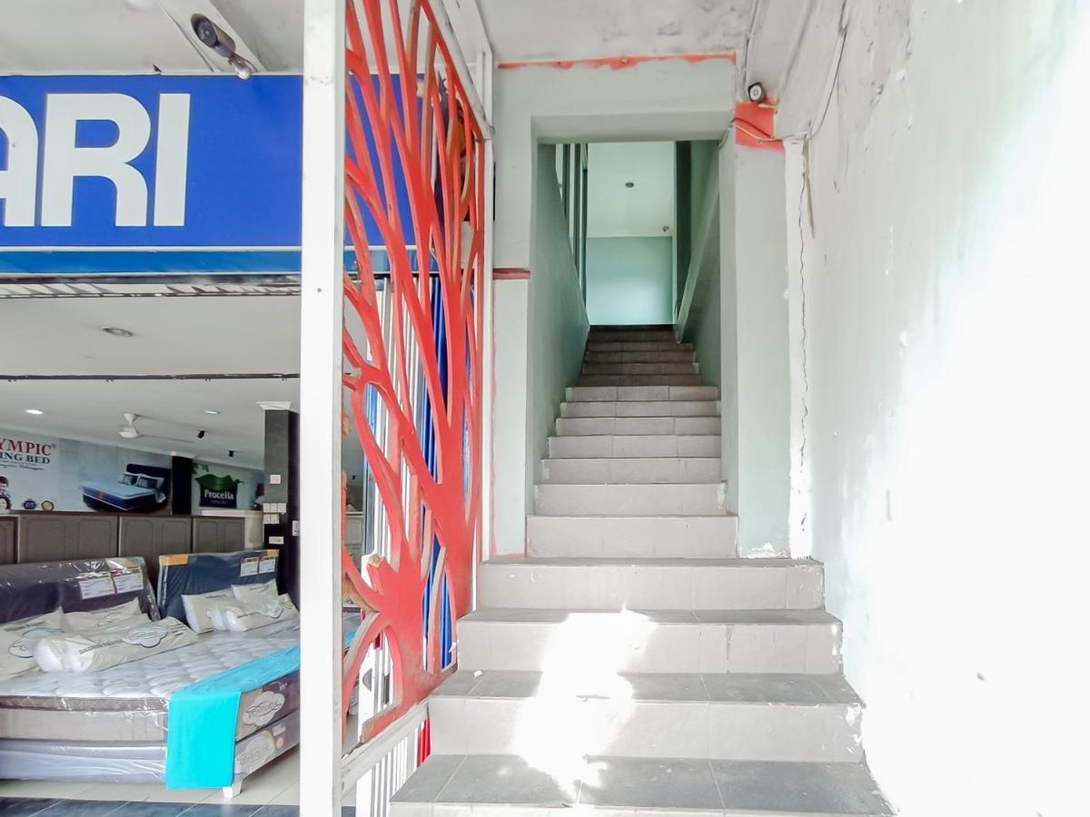 Reddoorz Syariah Near Q-Mall Banjarbaru Martapura  Exteriör bild