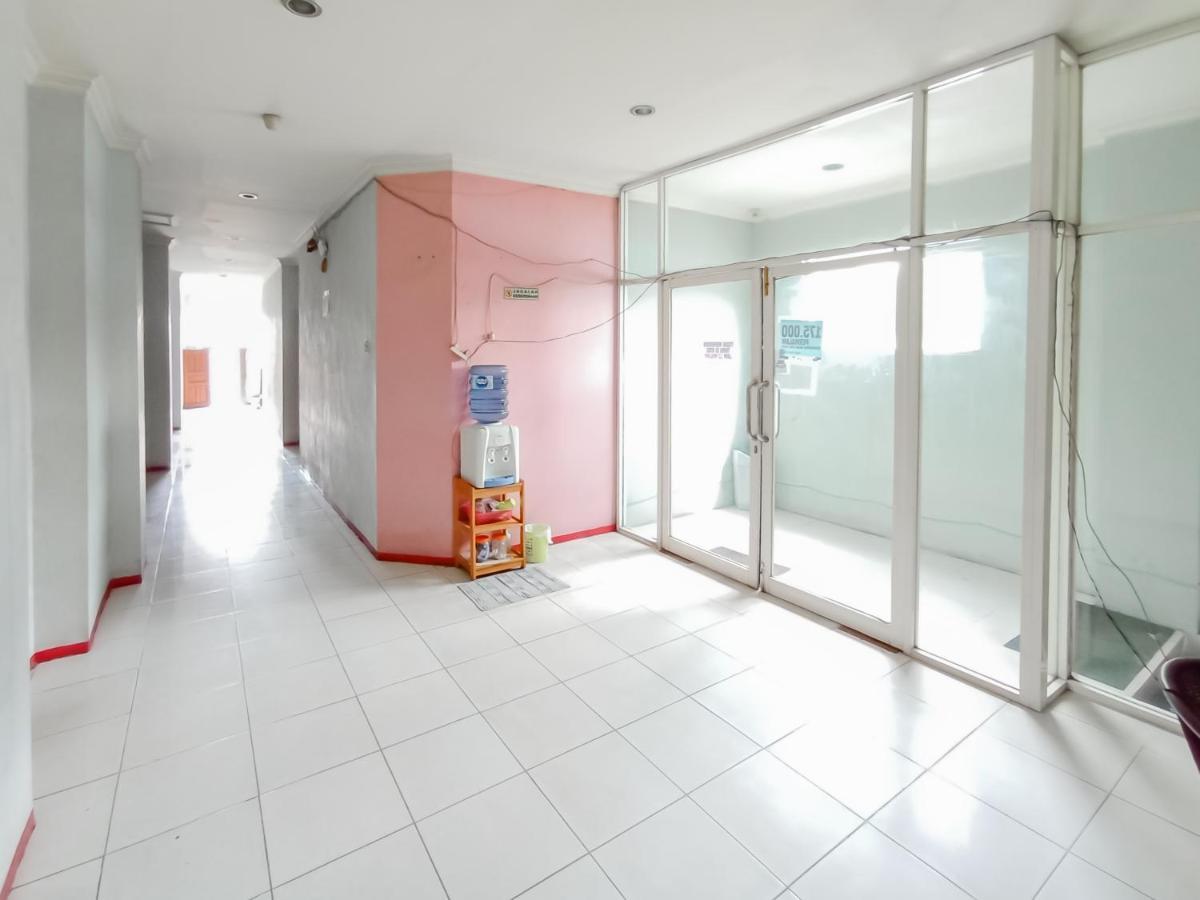 Reddoorz Syariah Near Q-Mall Banjarbaru Martapura  Exteriör bild