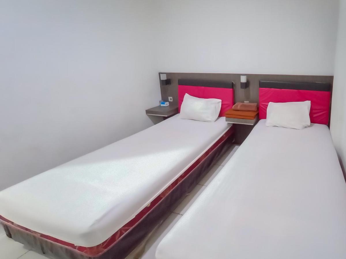Reddoorz Syariah Near Q-Mall Banjarbaru Martapura  Exteriör bild